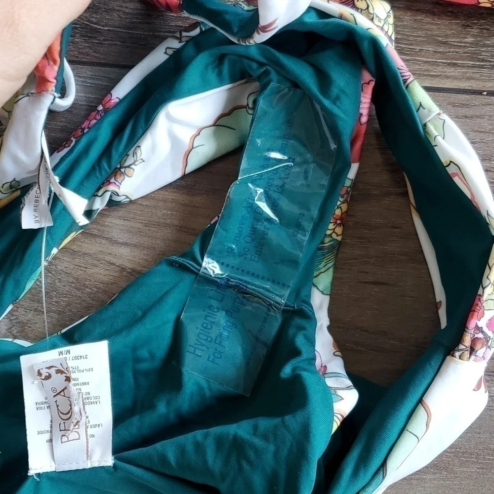 NEW Becca Womens Emma Top+Bottom Swim Bikini sz M